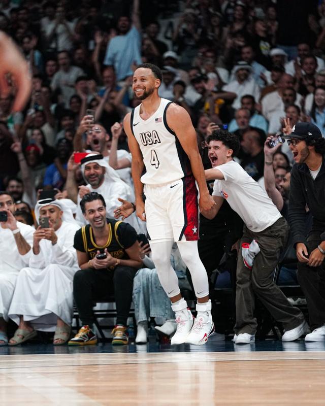 九游网页版-热火球星三分绝杀，全场观众热烈欢呼，内容商品详细.-九游网页版